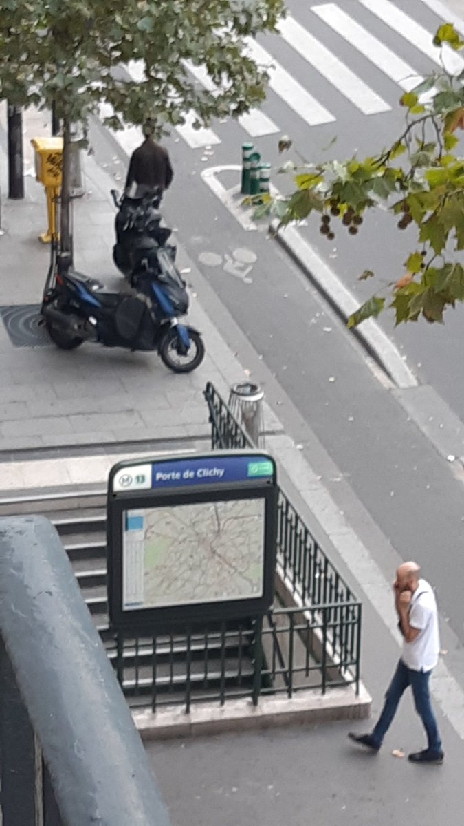 CoproBessieres's tweet photo. Parking 2 roues? https://t.co/NabQ0bECPs