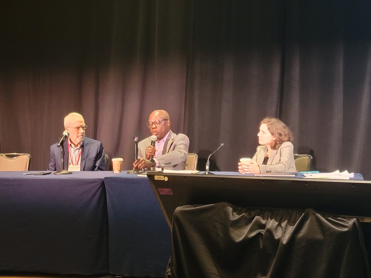 @ivorbenjamin2 @LizSelvin and Philip Greenland share their experience on how to be successful in science! #AHAResearchAcademy @AHAScience