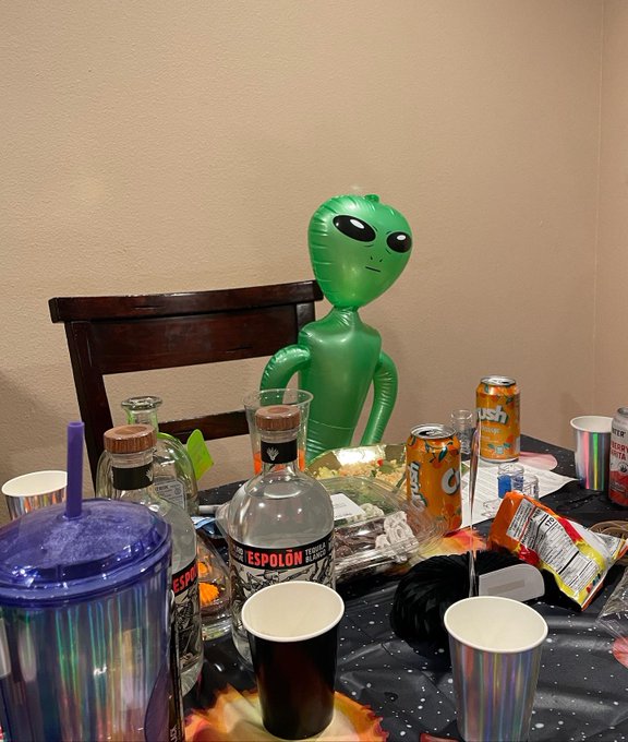 Watch Thesabrinabanks 🦝 💦's leaked NSFW photo on TwXstars