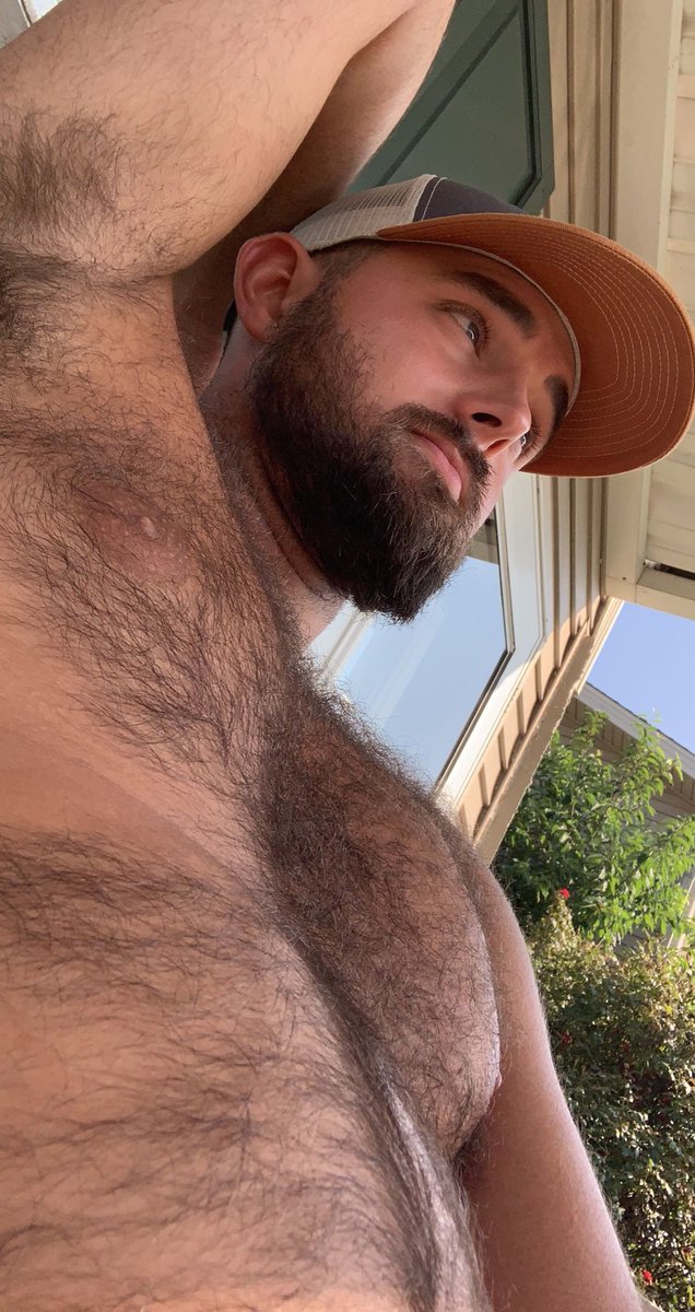 Kentuckyboy93's tweet photo. Rt if you’re looking forward to the weekend already 😉 https://t.co/ucDMI4P3SG
