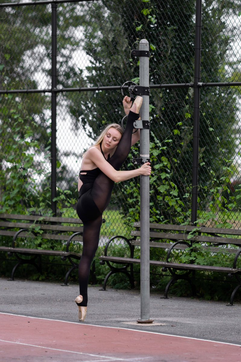 digitalnnyc's tweet photo. Graceful
📸: Fujifilm XT3 + XF90MM F2 Lens
#fujifilm_xseries #fujifilm #xf90mmf2 #xf90 #xt3 #fujifilmxt3 #nycportraitphotographer #nycdancer #ballet @FujifilmX_US https://t.co/iKFoYzEq5z