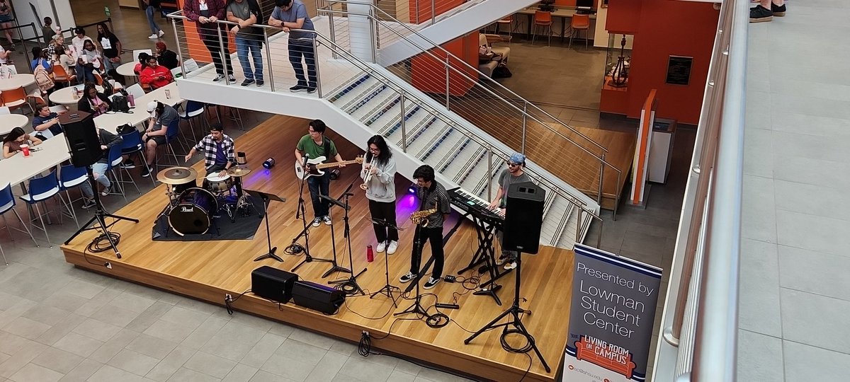 DrDrewAtSHSU's tweet photo. There's still time to check out #tunesatnoon here at the LSC until 1:00! https://t.co/hi9K2rtpBl