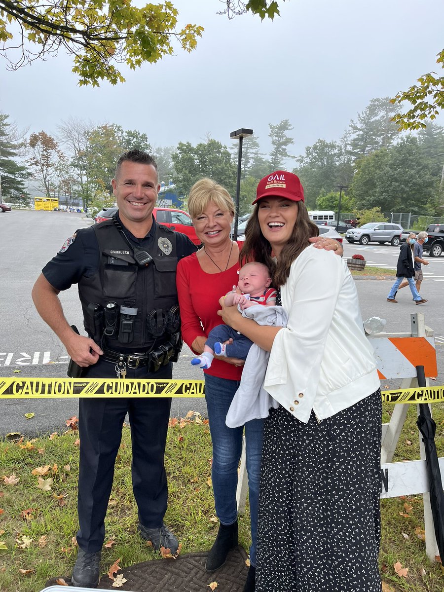 📍 Seabrook, New Hampshire 

Our youngest volunteer is doing great work! 

Momentum is growing all across the Granite State as voters cast their ballots for the independent conservative. 

#nhpolitics #TakeBackTheHouse