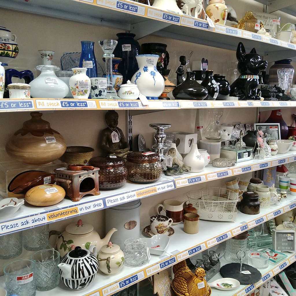 mindshopgranth2's tweet photo. Lots of lovely bric-a-brac here at Grantham Mind! Come and have a look at our goodies before they go!#mindcharity #mymindshop https://t.co/vztLDOO0TP