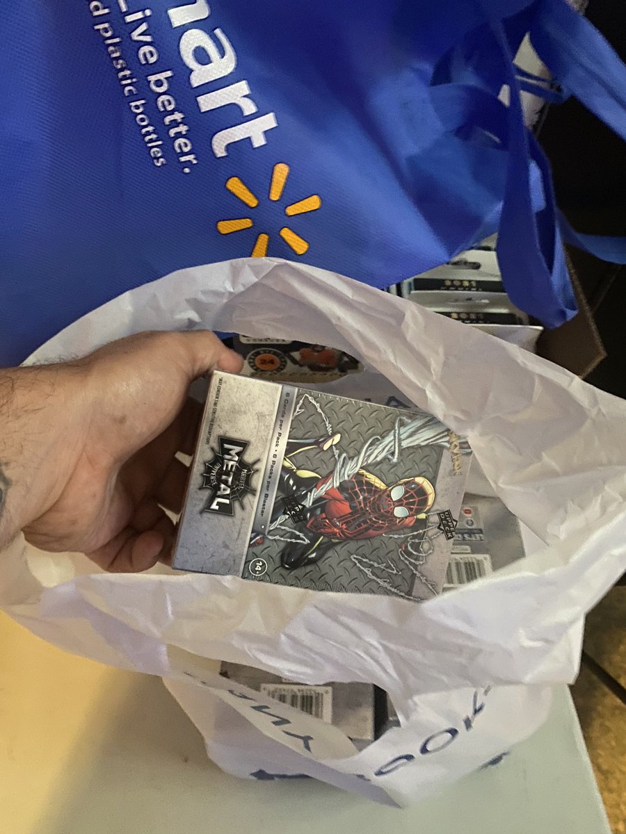 Travisw12655871's tweet photo. @ClutchRipz B&amp;N for the win I missed the last 3 select but… https://t.co/KZKqyDxGXV
