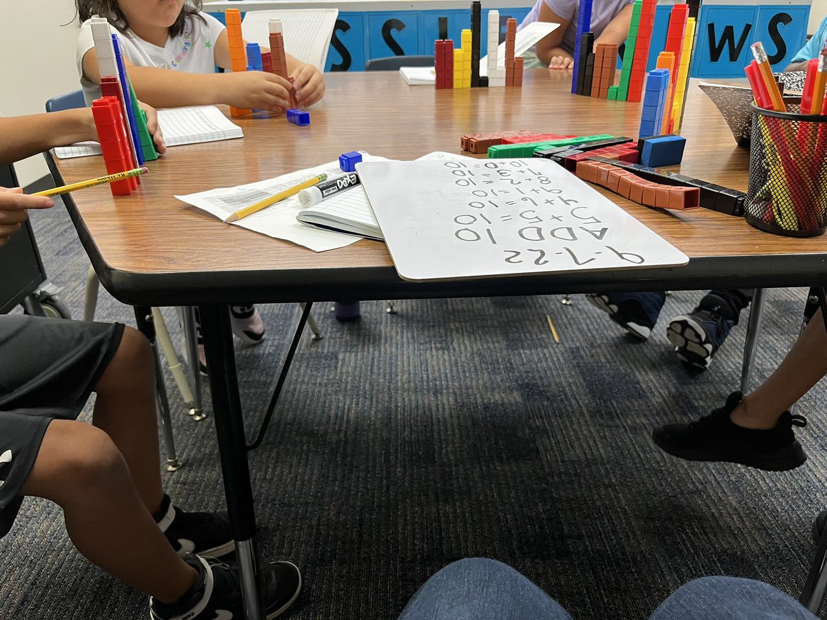 Composing and decomposing numbers to make ten. Look at those cubes in action. @HasslerKISD @kloneal2 @KleinISDMath