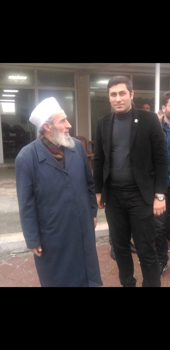 Evlâdını bu dünyada senden kopardılar, sehit oğlunla cennette buluşursunuz inşallah.

Mekânın cennet olsun Asım amca.
#AsımSafitürk