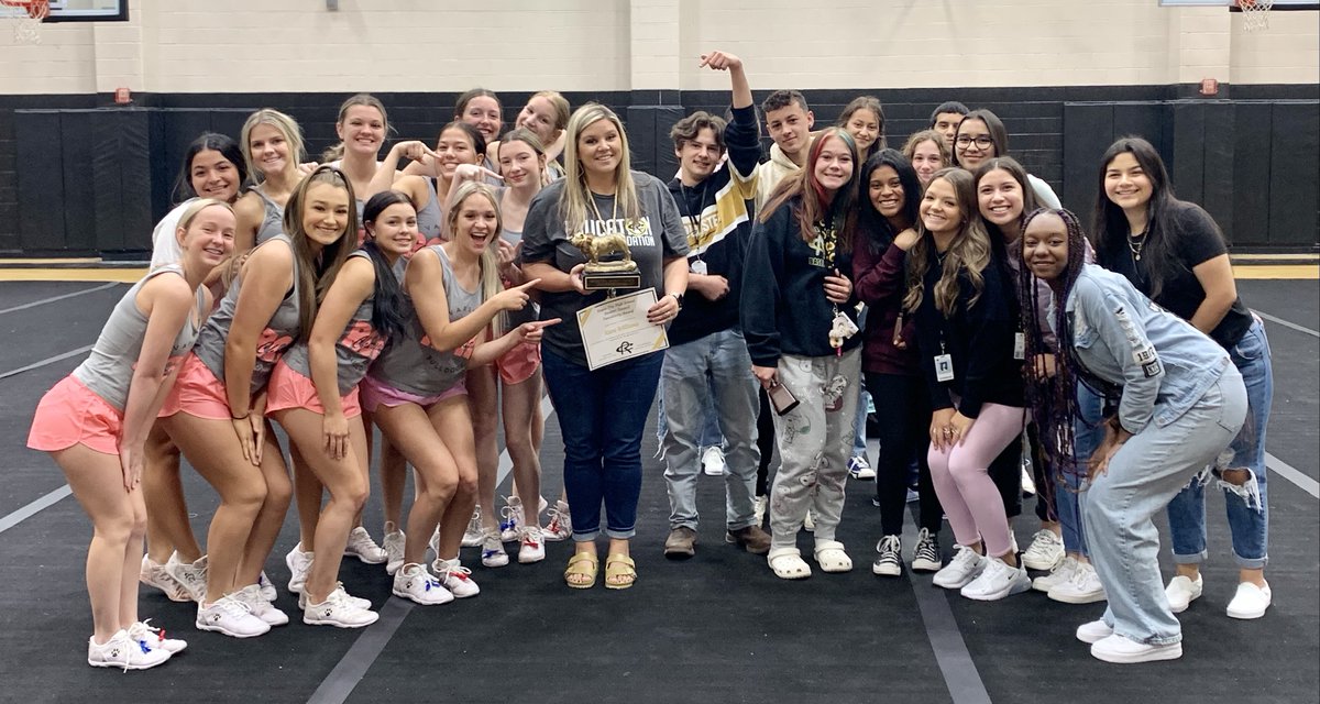 RCHS_stuco's tweet photo. Congratulations to @KWilliamsRCHS for being selected as our first Pawsitivity Award winner of the school year! Students nominated her for, "her enthusiasm, commitment, joyful spirit, and excellence with the cheer program!" @RoyseCityCheer @RCISDAthletics  @IHeartCKH @TaryneEWEup https://t.co/oOQ4jQfO2I