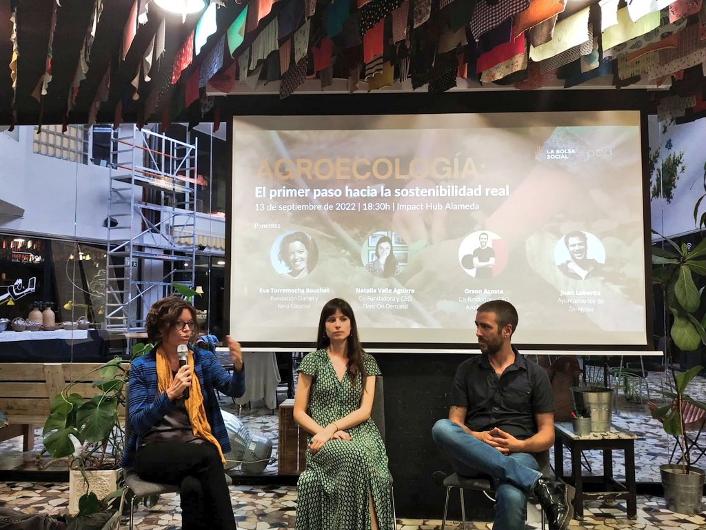 fdnc_es's tweet image. 🌱Hoy nuestra compañera @EvaTorremocha comparte experiencias sobre agroecología, un sistema fundamental para la sostenibilidad del planeta, y conocemos innovaciones impulsadas por los agentes que están liderando el cambio como #PlantOnDemand, @AzollaProjects y @ONGD_CERAI.