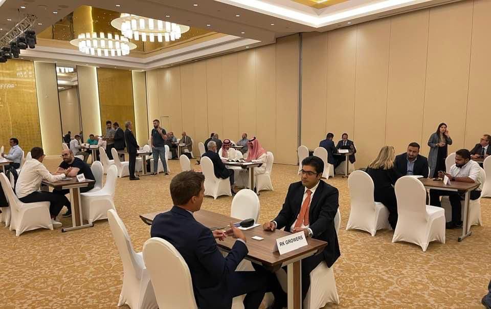 ItalyinKSA's tweet photo. @RegioneER, the food valley of 🇮🇹, presents its agro-industrial ecosystem to our 🇸🇦 partners. B2Bs and exchange of best practices among universities, research centers and clusters. Multiple opportunities of cooperation in the field of sustainable and innovative agriculture. https://t.co/8iDEIAOGfp