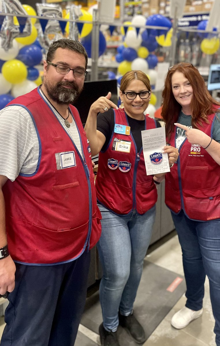 Look who’s on 🔥🔥<a href="/1548/">1548</a> Erika our Pro cashier just crushing pro credit and MVP. Great job👏🏻 #prorally <a href="/ManzoliChris/">Christian Manzoli</a> <a href="/AndrewsP26/">Paul Andrews</a> <a href="/JaneenV_HRBP/">Janeen Valdes</a> <a href="/TimAtLowes/">Tim Ansbach</a> @AshleyKaduk @blakeadams1548 <a href="/kmoore1592/">Edward</a>