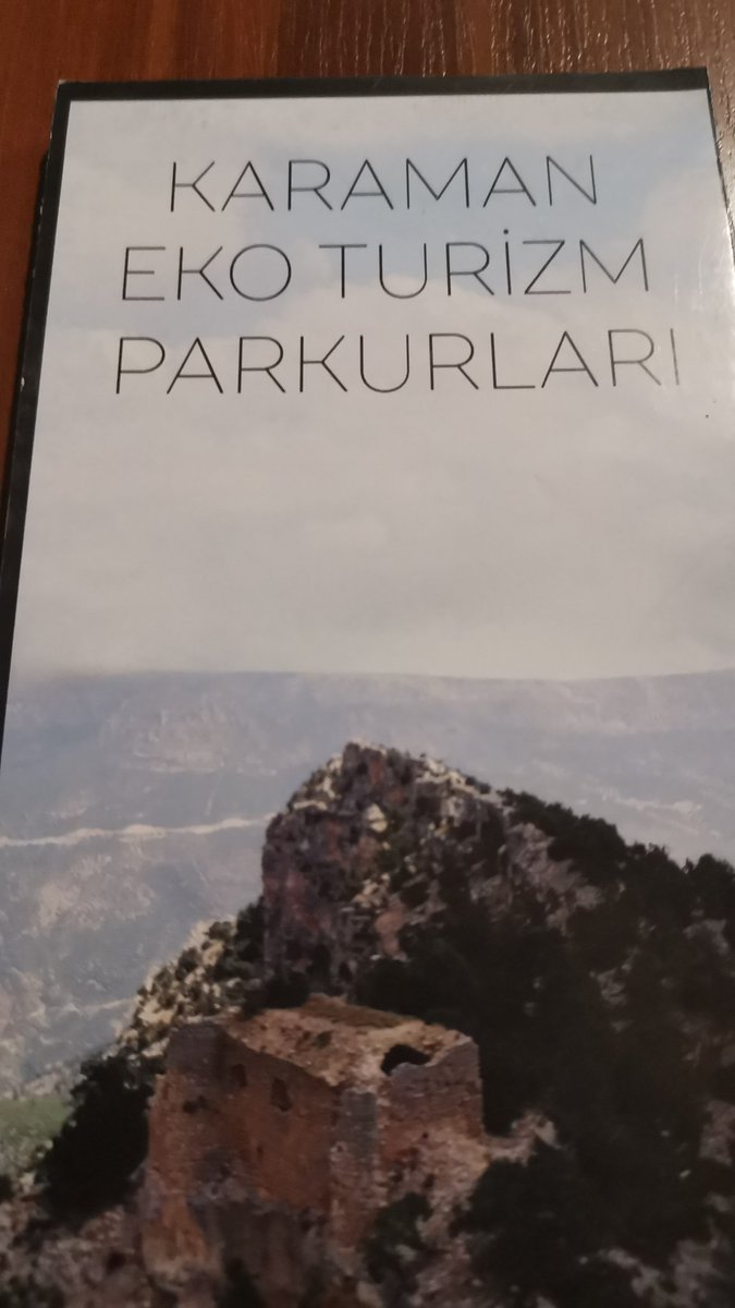 Otelde halime üzülmüş olacaklar ki, elime gezi broşürü verip, "bari biraz etrafı gezin, 4 duvar arasında kaldınız" dediler...