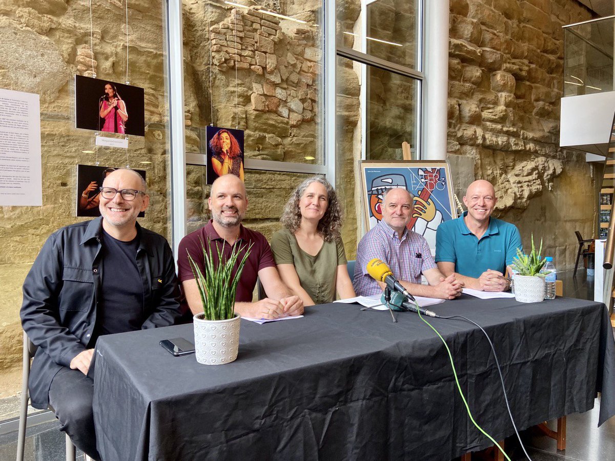 ercpaeria's tweet photo. L'#Interfado torna a #Lleida 🤩 L'onzena edició del festival se celebrarà entre el 20 i el 29 d'octubre 📆 En ell, es gaudirà de la cultura portuguesa a través de concerts de fado clàssic i contemporani, d'una mostra gastronòmica i d'una exposició de fotografies 🎼 https://t.co/nf2z46XavH