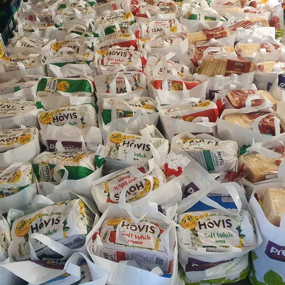 PaulDoherty___'s tweet photo. The scene at @Foodstock__ this evening...
As parent, I'm finding it hard to watch as more families struggle to have a breakfast for children in the morning &amp; a hot meal when they get home from school. Many parents are now going without themselves.

How did we ever get to this?1/2 https://t.co/w28BByHoya