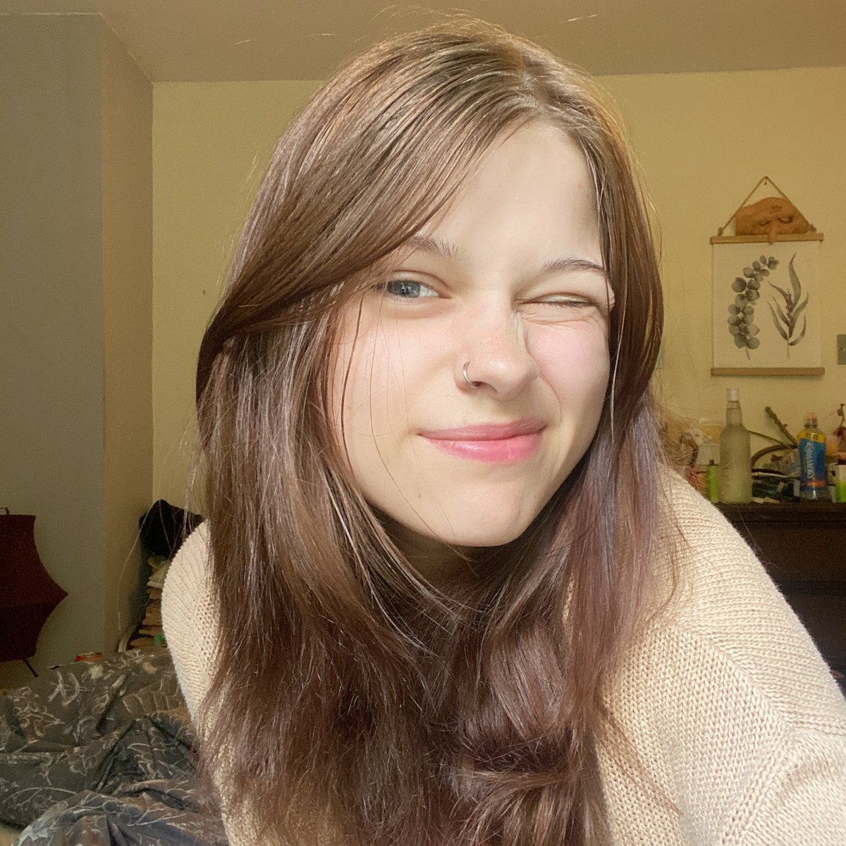 heyhiguma's tweet photo. #studytwtselcaday no filter, no makeup :D https://t.co/7agWe57RsB