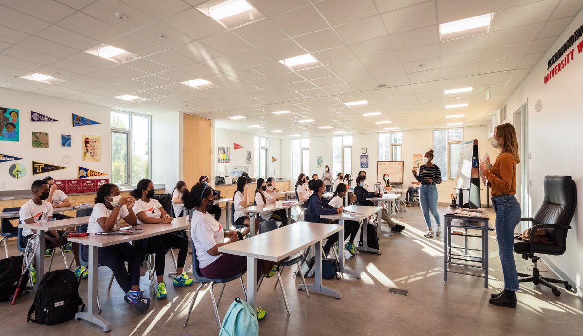 SafdieRabines's tweet photo. @AccessYouthAcad transforms the lives of underserved youth through academic mentorship and urban #squash. We are privileged to have designed their new home. #AYAsquash #SRAacademic 
📷 @ModArchitecture https://t.co/MmYFr7rxPV