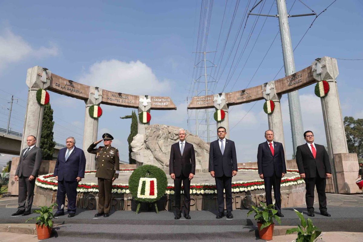 DelaCruzMusalem's tweet photo. Esta mañana tuve el honor de ser el orador durante la Ceremonia Conmemorativa del 175 Aniversario del Sacrificio de los Niños Héroes de Chapultepec, la cual fue encabezada por el Gobernador @alfredodelmazo.🇲🇽 https://t.co/6D5GXcy4Ln