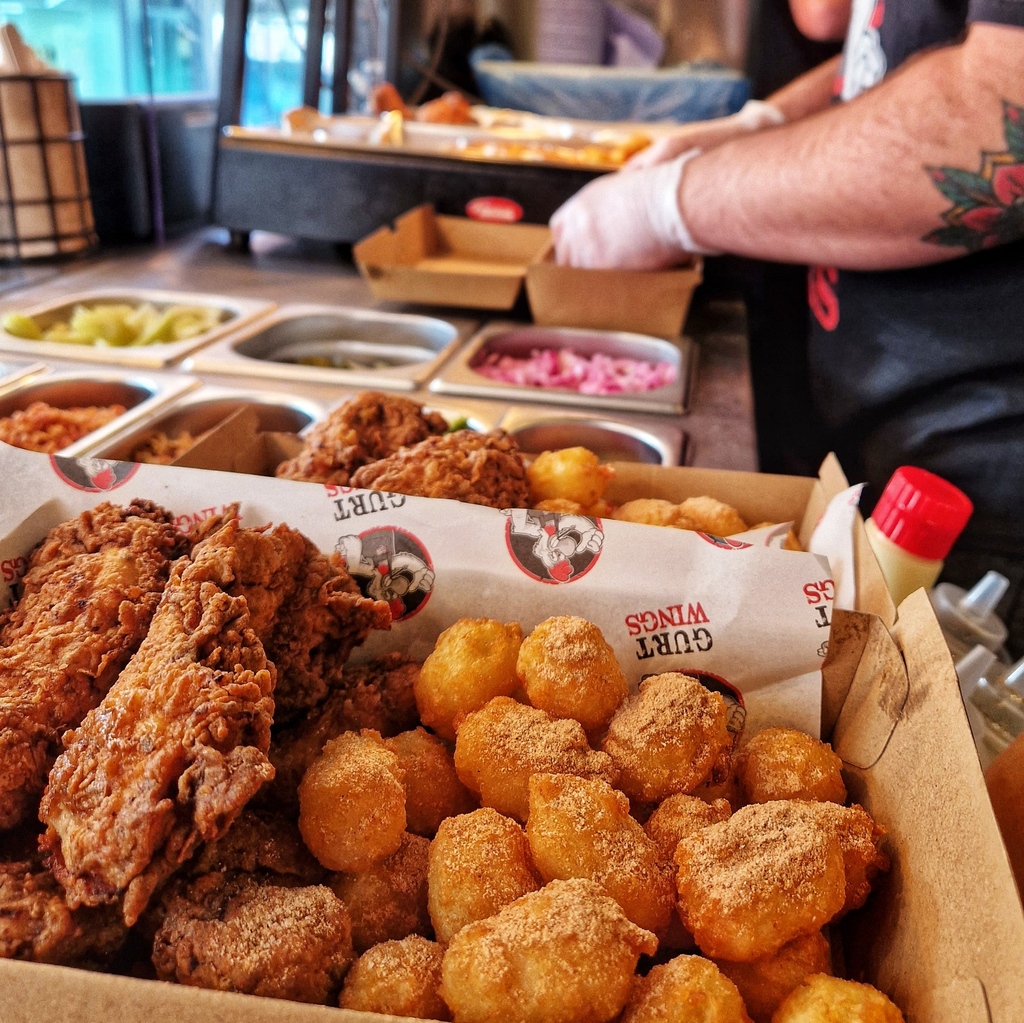 scoffpopup's tweet photo. Check out who's at Avonside and Portishead Marina this week!
Melksham
5pm - 8pm/sell-out
Thurs 15th Sept: @gurtwings
Portishead Marina
11am - 3pm/sell-out
Fri 16th Sept: @gurtwings
Sat 17th Sept: @kokodoouk
Sun 18th Sept: No Pop-up
#Avonside #Melksham #Portishead #Streetfood https://t.co/crdohxl1bu