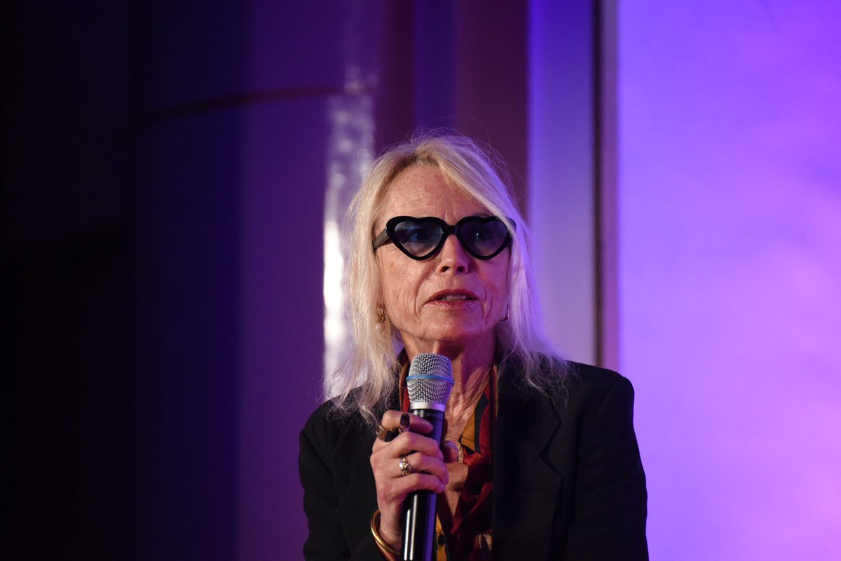 LucBroussy's tweet photo. Immense plaisir de recevoir @LaureAdler cet après-midi aux #Ehpad2022 suite à son formidable bouquin, la Voyageuse de Nuit.

J’ai toujours adoré cette femme.
Plus encore depuis aujourd’hui !

@JCCOMBE @aur_rousseau @pierremoscovici @lapuisaye @StephaneCorbin @AstridPanosyan https://t.co/PUo4me2CUA