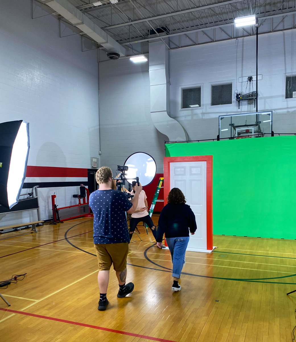 gvollebregt's tweet photo. Always nice to see the professionals from @VIVAProductions working @whatsinsideslc on our next creative marketing piece! #Brockville https://t.co/cjMvA6DUE1