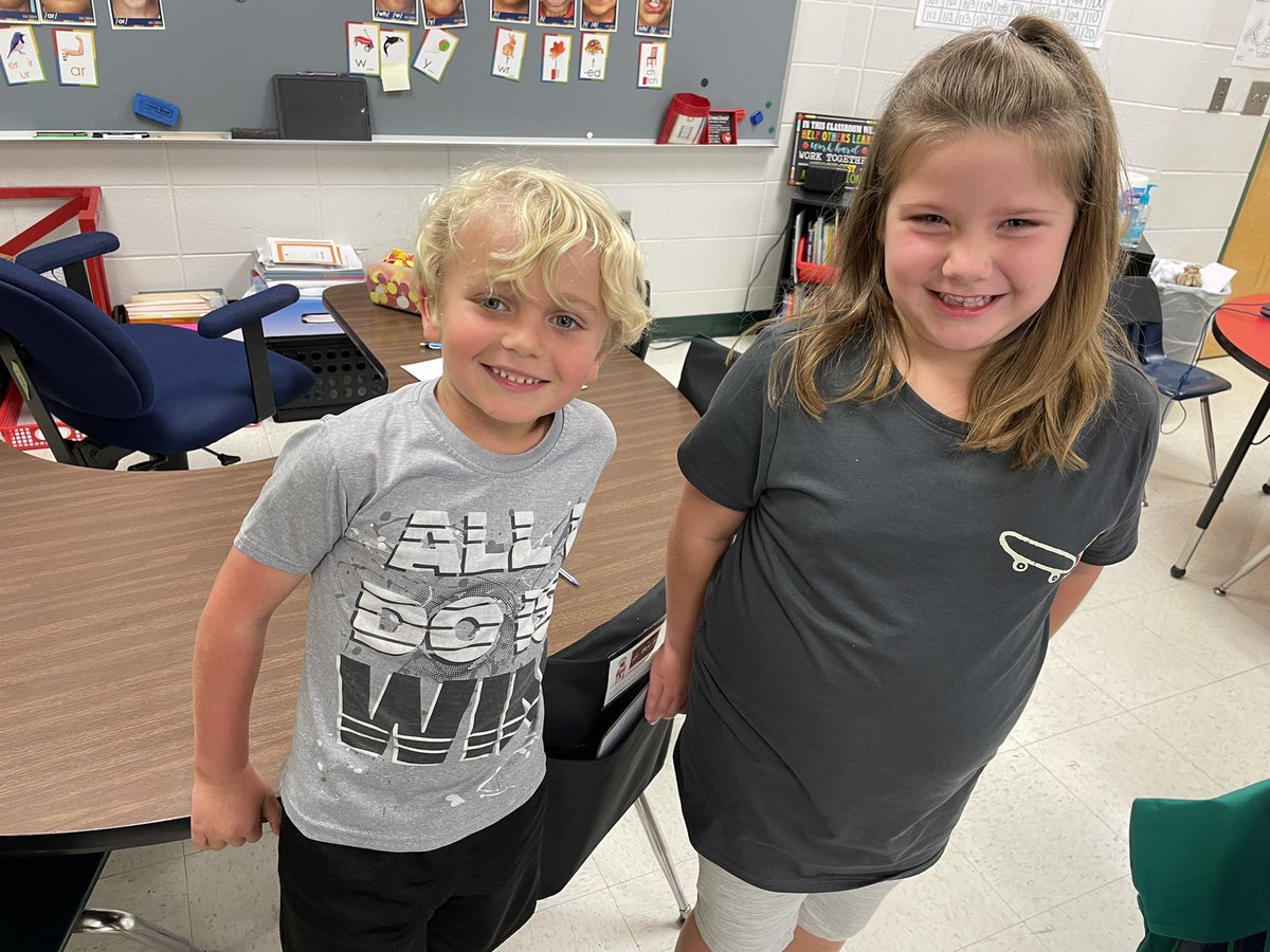 can_howard_'s tweet photo. Counting CHAMPIONS!! Counting by 1’s, 5’s and 2’s. We love a friendly competition!! @WendyBwgail  @mesdebby @mandywatts0804 @MunfordElem https://t.co/QFjFdGpCej