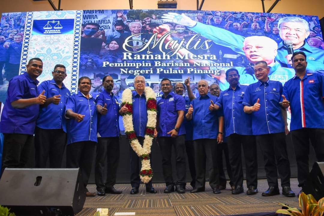 AnanthanSoma's tweet photo. Majis Ramah Mesra Pemimpin Barisan Nasional Negeri Pulau Pinang Bersama YAB Dato' Sri Ismail Sabri Yaakob Perdana Menteri Malaysia di Hotel Raia, Dewan Mutiara, Pulau Pinang.
#DrSAnanthan #TYTTSV #MIC #MICPenang #KeluargaMalaysia https://t.co/lRsi8anJvW
