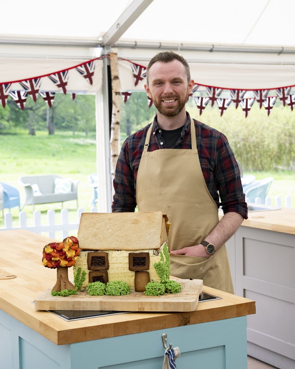 Kevin’s ‘Ba-Na-Na That’s My Hame’ Cake Week Showstopper. #GBBO
