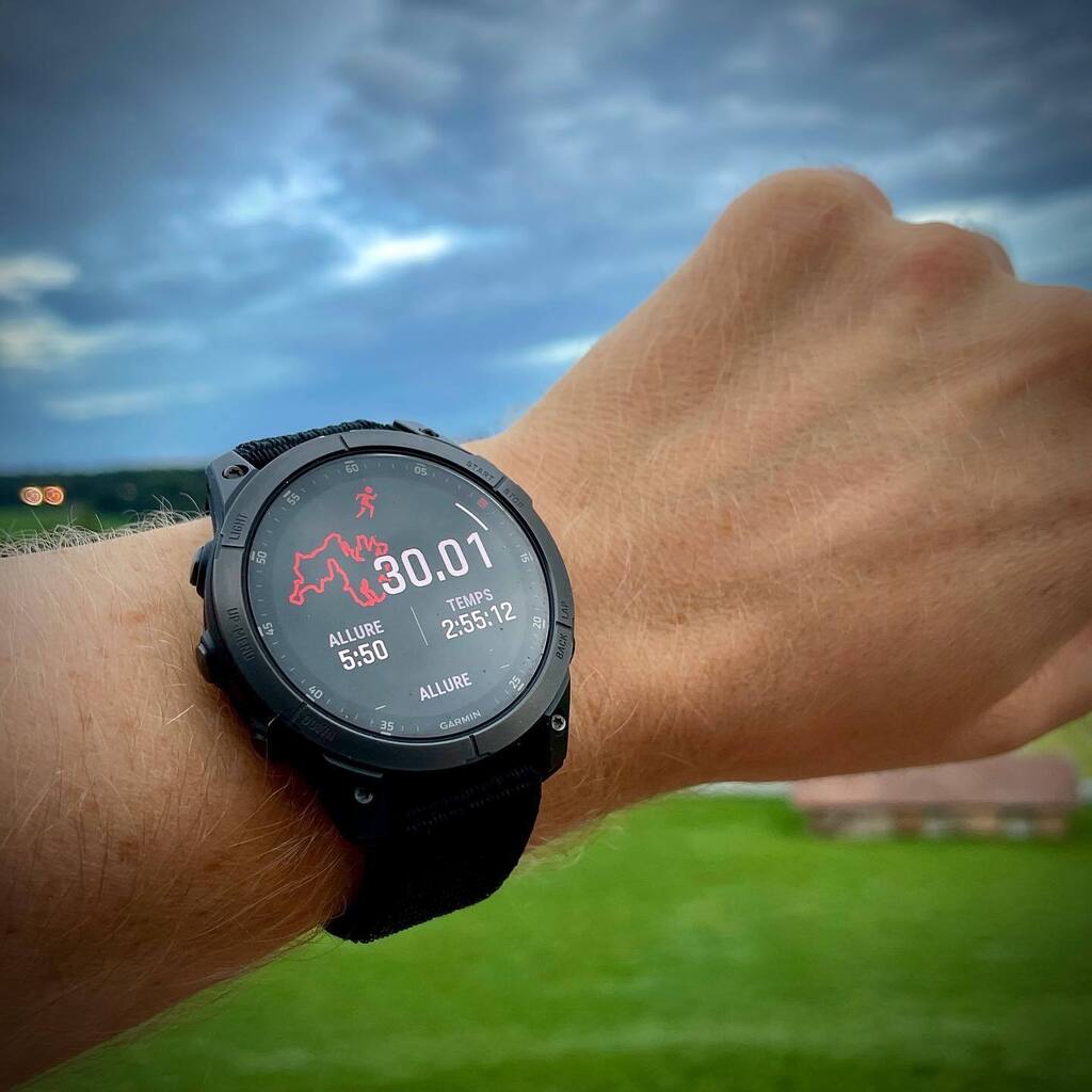 TriNakan's tweet photo. Sur une préparation marathon, quels sont vos plus longues sorties?
.
.
.
.
#garmin #garminfrance #garminepix2 #epix2 #longrun #sortielongue #instarun #instarun #prepamarathon #marathon #nycmarathon #marathontraining #nakanch https://t.co/FTiqF0eg3I https://t.co/iLDZALWvBQ