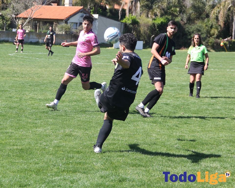 📷 Galería de imágenes
 
Div. C, Título/Ascenso - Fecha 2
<a href="/Scuola_Palermo/">Scuola Palermo</a> 1-1 <a href="/obcmayores/">Old Brendan's Club - Fútbol</a>
 
Todas las fotos 📲 bit.ly/3xlfpRW