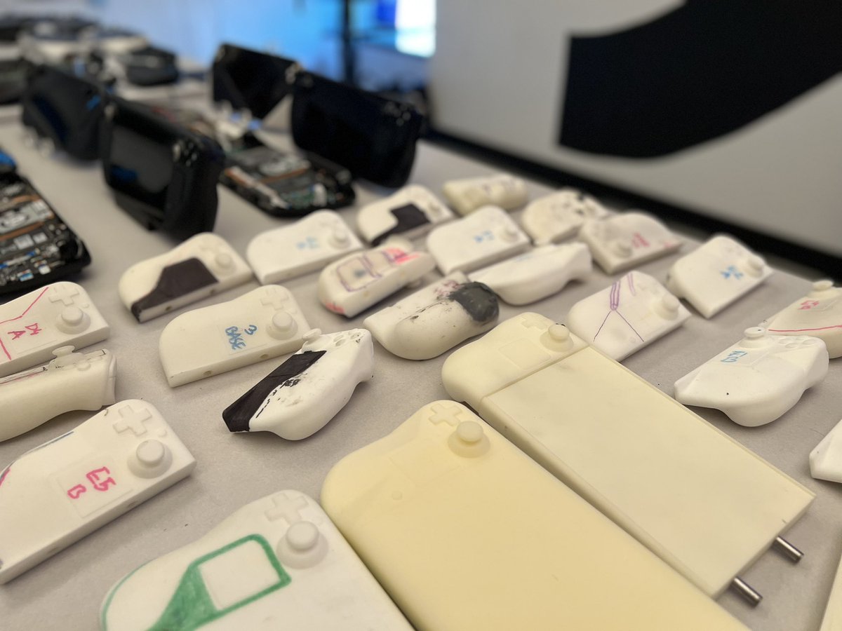 bnko's tweet photo. A Quick preview of the many iterations behind #steamdeck industrial design and development . Overall comfort and reachability of primary vs secondary controls was our main focus.  #userresearch  #anthropometry #research #id #industrialdesign #process https://t.co/n6D8w5byZq