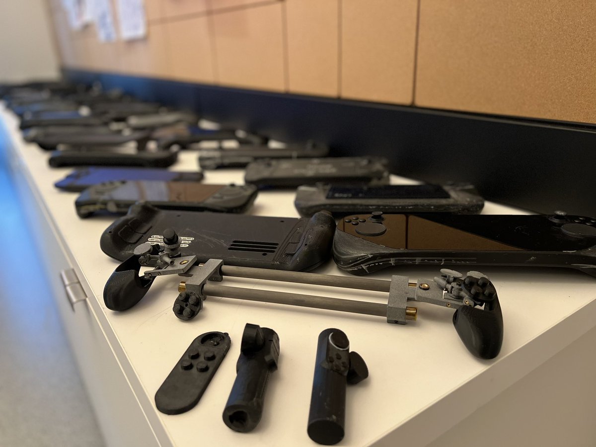 bnko's tweet photo. A Quick preview of the many iterations behind #steamdeck industrial design and development . Overall comfort and reachability of primary vs secondary controls was our main focus.  #userresearch  #anthropometry #research #id #industrialdesign #process https://t.co/n6D8w5byZq