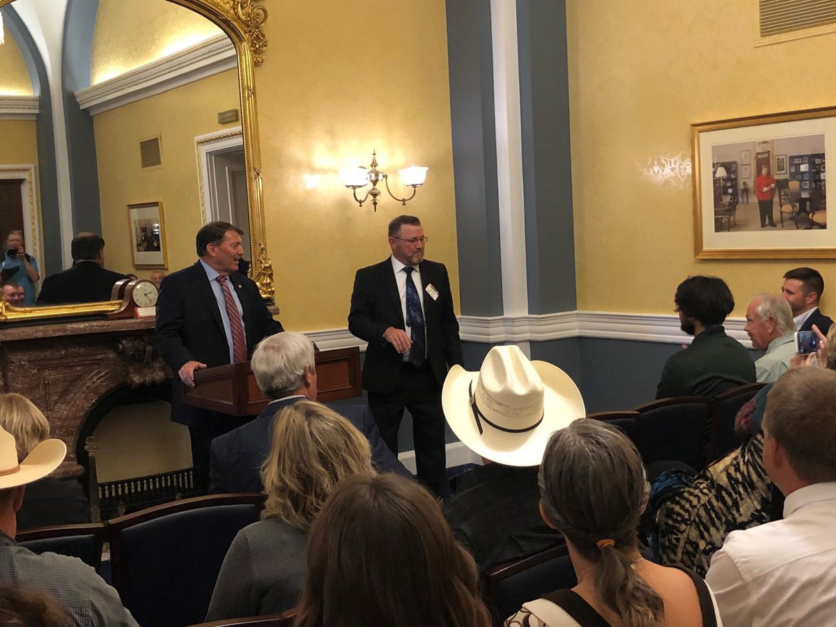 sdfarmersunion's tweet image. South Dakota Farmers Union members meet with Senator Rounds during National Farmers Union Fly-In. #NfuFlyIn
