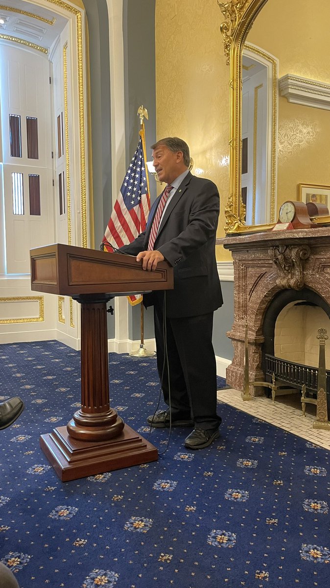 sdfarmersunion's tweet image. South Dakota Farmers Union members meet with Senator Rounds during National Farmers Union Fly-In. #NfuFlyIn