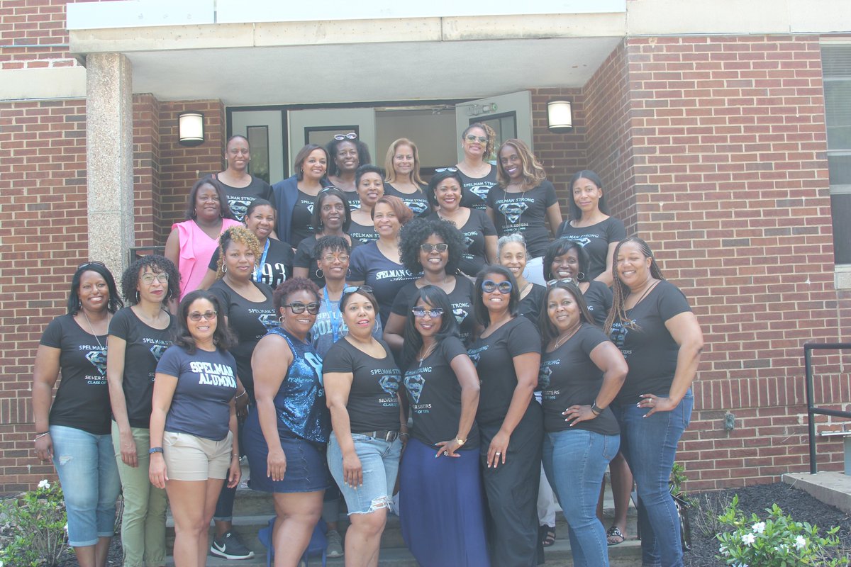 spelman1993's tweet photo. Look at those Manley girls! #From93tilInfinity https://t.co/x8irsvxfqK