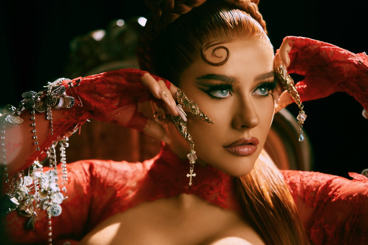 XtinaHQ's tweet photo. Christina Aguilera is one of the greatest singers of all time. https://t.co/0VtAczshfr