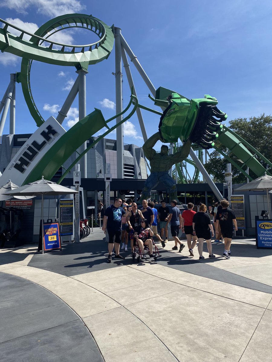 ScratchMakPlus2's tweet photo. Rollercoaster day #whiteknuckles https://t.co/6q9fFp8ieq