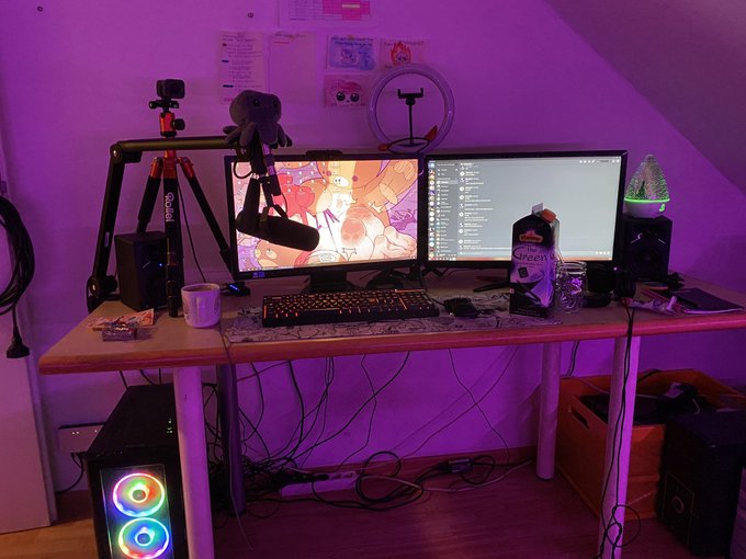 endlich fertig mit dem umzug vom b&uuml;ro.. jetzt nur noch deco und paar kosten mit spielzeug r&uuml;ber :p https://t<a href="/tag/feet"class="tags"><span>#feet</span></a><a href="/tag/fetish"class="tags"><span>#fetish</span></a><a href="/tag/findom"class="tags"><span>#findom</span></a><a href="/tag/paypig"class="tags"><span>#paypig</span></a>