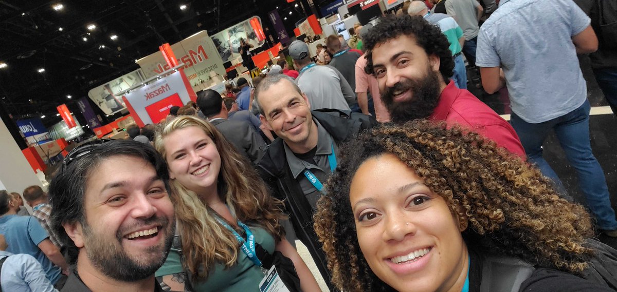 ADSKResearch's tweet image. Fun fact: At #IMTS2022 there&apos;s about 54 million lbs (24 million kg) of equipment on the exhibitor floor &amp;amp; #AutodeskResearch is walking around checking it all!