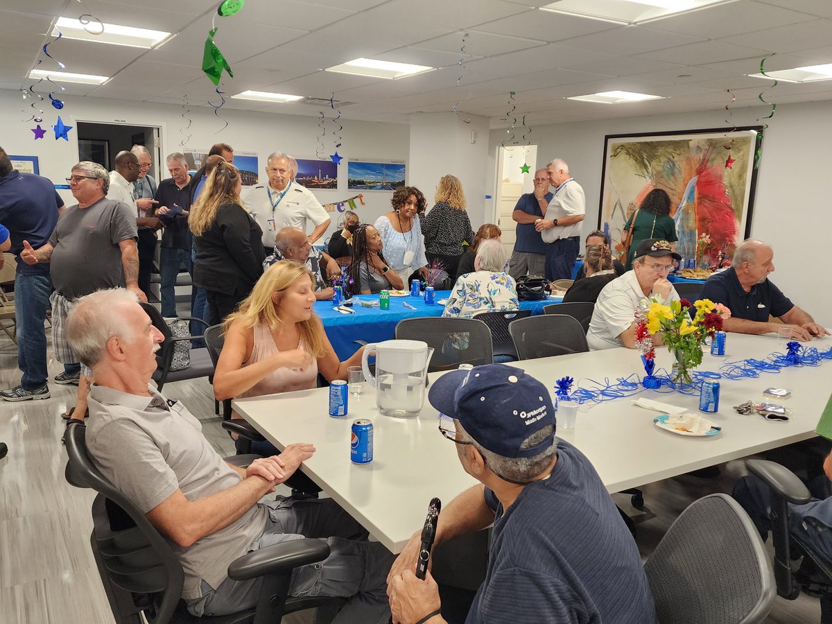 Jeffrey McNamee (@jeffreymcnamee) on Twitter photo Congratulations United Airlines LGA Retirement Class of 2020 & 2021! We did it! #weareunited #NewLGA #retirement #goodleadstheway #UnitedTogether <a href="/LouFarinaccio/">Lou Farinaccio</a> <a href="/Dmonte70887/">David Montemarano</a> Congratulations United Airlines LGA Retirement Class of 2020 & 2021! We did it! #weareunited #NewLGA #retirement #goodleadstheway #UnitedTogether <a href="/LouFarinaccio/">Lou Farinaccio</a> <a href="/Dmonte70887/">David Montemarano</a>