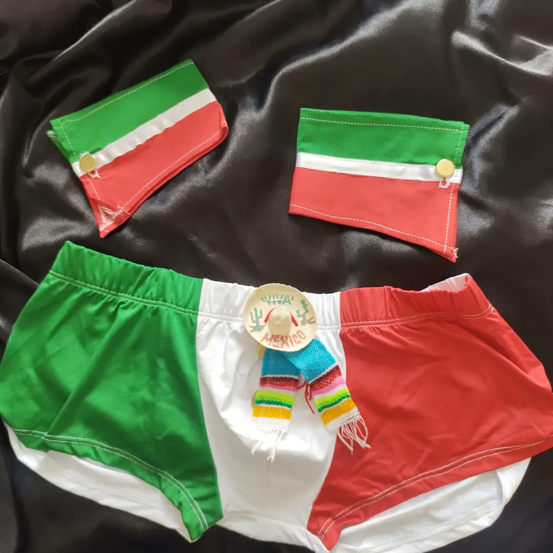 XoeExotik's tweet photo. Última pieza disponible en talla G 🇲🇽😌🤚 $250 

#tanga #mediasdered #xoeexotik #papichulo #lgtb #Arnes #regalo #suspensorio #erotismo #stripper https://t.co/ZeokoV2Z71
