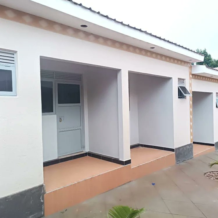 sure_uganda's tweet photo. BREAD NEW RENTALS FOR SALE IN #NAMUGONGO - #NABUSUGWE TOWN 
#6Single room for sale asking price #70millions ugx  all making @1,05,0000 monthly income Sited on 50ft by 60ft. For more information call me on..0788385406/0705043548 https://t.co/CFSJY0XRiX