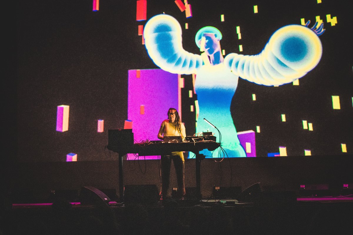 longcenter's tweet photo. Music, dance, art, shopping, food... #lookOUTFest had it all. Check out a few of our favorite moments π
πΈ :: Sophia Lawson
@outermostagency @kaitlynaurelia @soundfounder https://t.co/DbhmYJSwyO