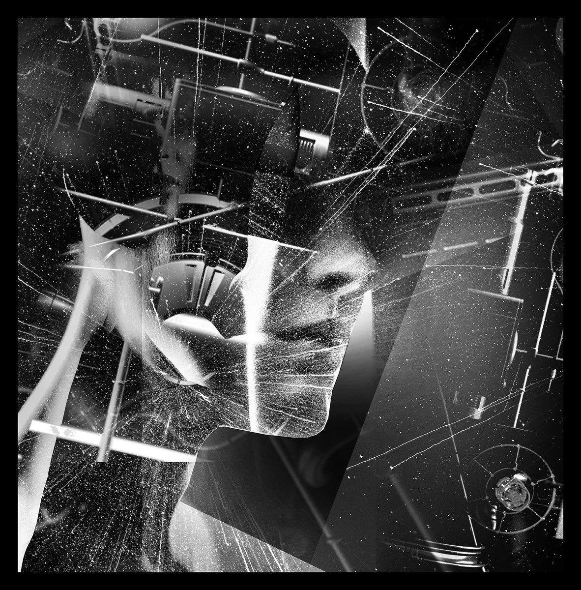 flowsnake's tweet photo. The Manifestation of Nuit / Or telepathy with cosmic dust

https://t.co/guSHAMtVie

#C4D #Glitch #atomisation #NFT #cybernoir #versum #NFTGame #tezosnft #fxhash #foundation https://t.co/JAOIdSIGcp