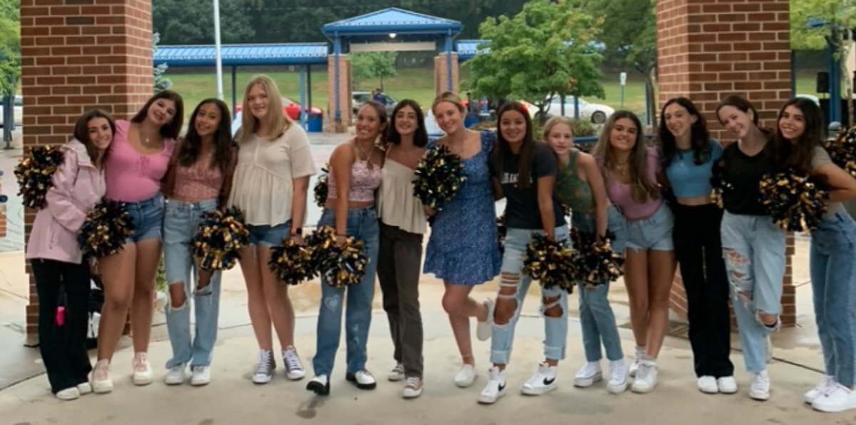 RIH__Super's tweet photo. Great start to the school year! Thank you everyone for helping us build such a strong community of teachers and learners. Go Po! Be Brave! #RIH #RamapoIndianHills https://t.co/qvveNoU4nA