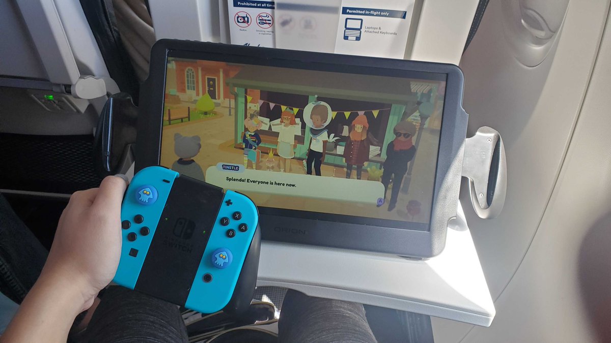 Up-Switch on Twitter: "Remember, #gaming can go anywhere. Leave size up to us. #NintendoSwitch #Ooblets #Airplane #Travel https://t.co/v7BSxR3nWq" / Twitter