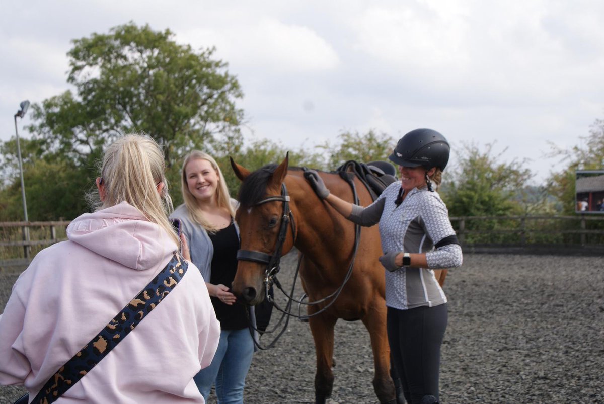 GBRacing's tweet photo. HM The Queen fell in love with the thoroughbred at a young age and knew exactly how all her racehorses were when they were in retraining until later life

All ages visited racehorses today whether still on the track or in a new career

#NationalRacehorseWeek https://t.co/CuuteXu09c