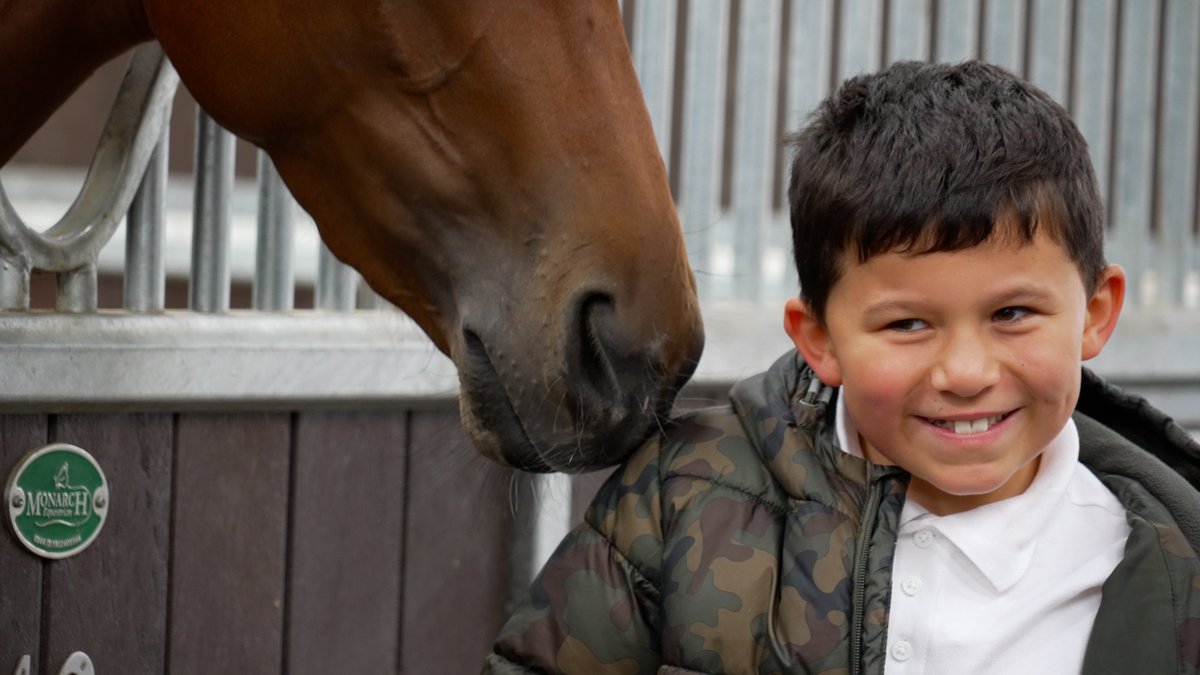 GBRacing's tweet photo. HM The Queen fell in love with the thoroughbred at a young age and knew exactly how all her racehorses were when they were in retraining until later life

All ages visited racehorses today whether still on the track or in a new career

#NationalRacehorseWeek https://t.co/CuuteXu09c