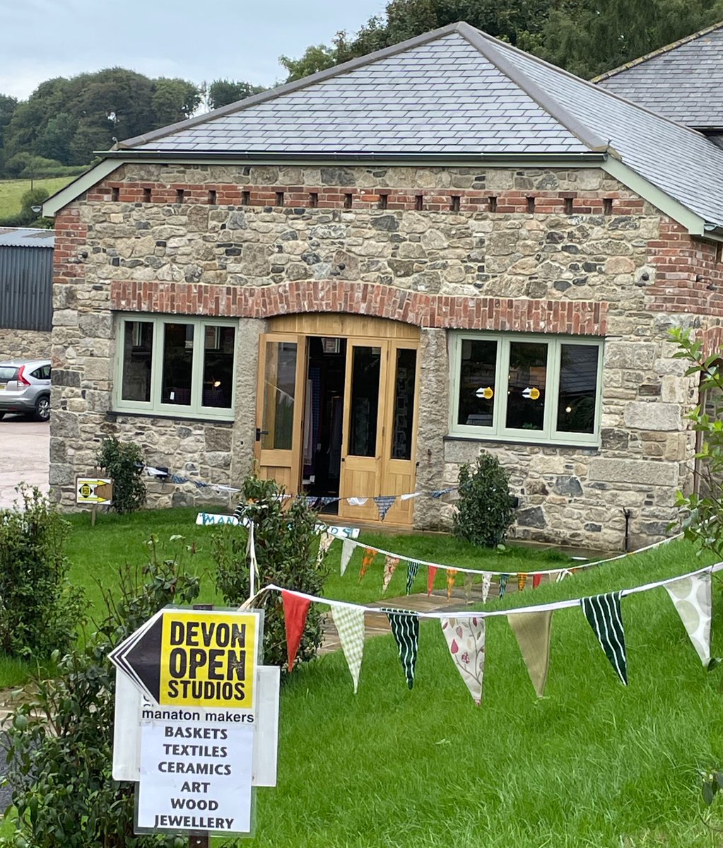 I had a wonderful visit to Devon Open Studios Venue 104, - the marvellous Manaton Makers <a href="/ManatonMakers1/">Manaton makers</a> They gave me a lovely warm welcome and what a treasure trove of beautiful makes in a splendid space. #devonopenstudios <a href="/ullacombefarm/">Ullacombefarmshop</a> 😀🟡