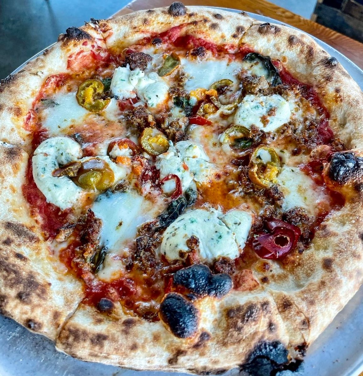 BritesmithB's tweet photo. Pizza night, anyone?
๐: Welcome Back Ricotta
๐ธ: IG/@buffalofoodadventures
.
.
#alwayslookonthebriteside #britesmithbrewing #britesmith #pizza #pizzalover #pizzapizzapizza #pizzalovers #pizzatime #feastagram #buffalofood #buffalofoodie #williamsville #williamsvilleny https://t.co/MQDEJCsoz5