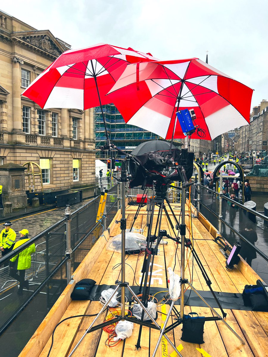 BBC coverage of Queen Elizabeth II’s ceremonial departure from Scotland for the final time. Top team.